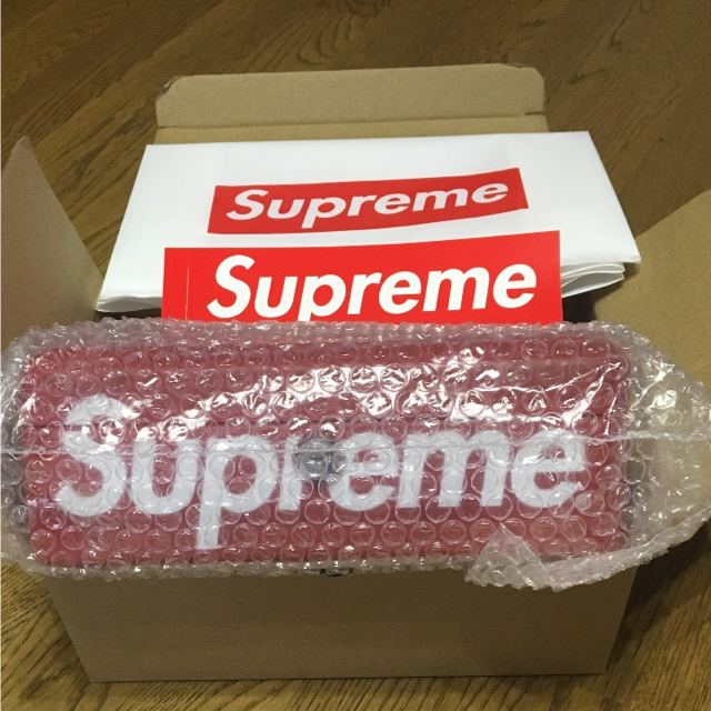 Supreme(シュプリーム)の送料込み Supreme Lock Box red シュプリーム  メンズのファッション小物(その他)の商品写真