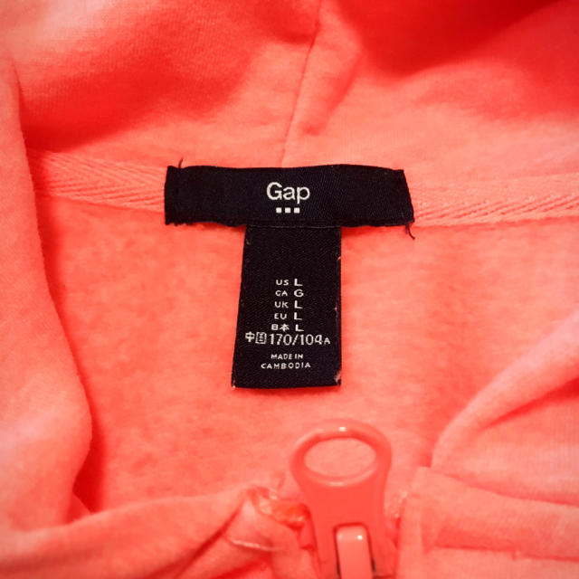 GAP(ギャップ)のGAP パーカー サーモンピンク/オレンジ レディースのトップス(パーカー)の商品写真