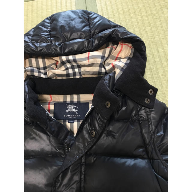 BURBERRY(バーバリー)のいちごみるく様専用☆バーバリー❤️２wayダウンジャケット&ダウンベスト キッズ/ベビー/マタニティのキッズ服男の子用(90cm~)(ジャケット/上着)の商品写真