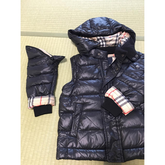 BURBERRY(バーバリー)のいちごみるく様専用☆バーバリー❤️２wayダウンジャケット&ダウンベスト キッズ/ベビー/マタニティのキッズ服男の子用(90cm~)(ジャケット/上着)の商品写真