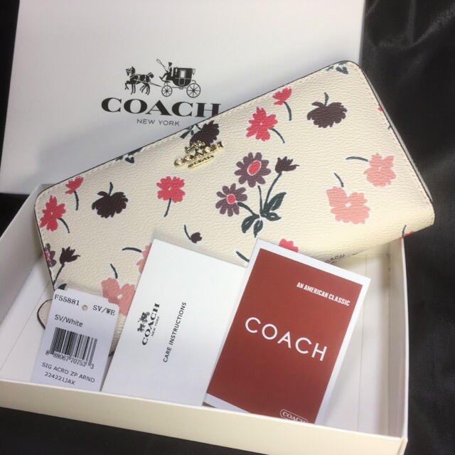 COACH(コーチ)のセール❣️新品コーチ長財布 F55881ホワイトフローラル 2017最新 レディースのファッション小物(財布)の商品写真