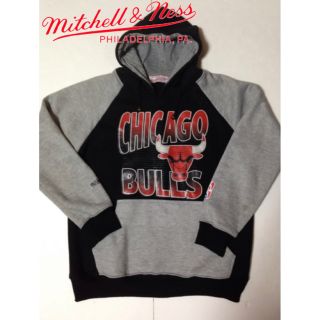 ミッチェルアンドネス(MITCHELL & NESS)のミッチェルアンドネス ブルズ BULLS スウェット パーカー(パーカー)