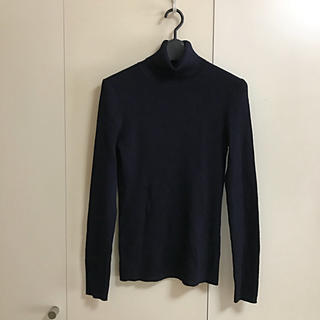 ユニクロ(UNIQLO)の美品 ユニクロ EFMリブタートルネックセーター 紺(ニット/セーター)