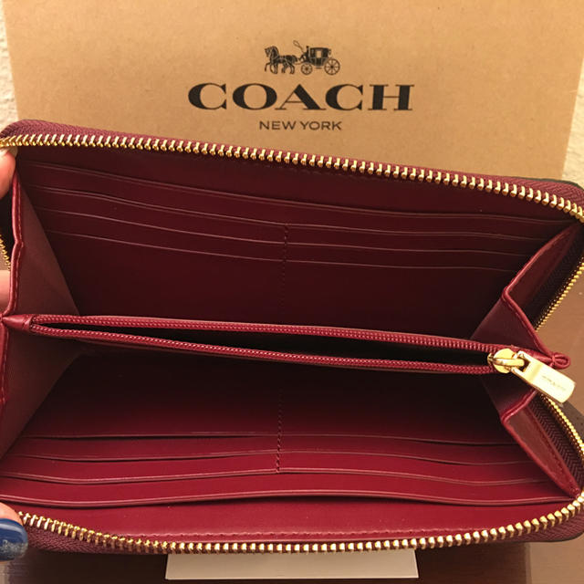 COACH(コーチ)のCOACH シグネチャ Cロゴ 長財布 ボルドー レディースのファッション小物(財布)の商品写真