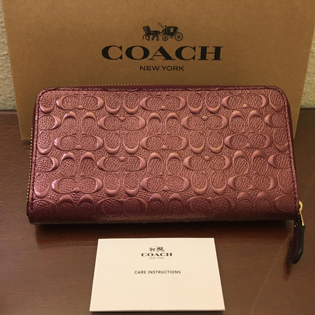 COACH(コーチ)のCOACH シグネチャ Cロゴ 長財布 ボルドー レディースのファッション小物(財布)の商品写真