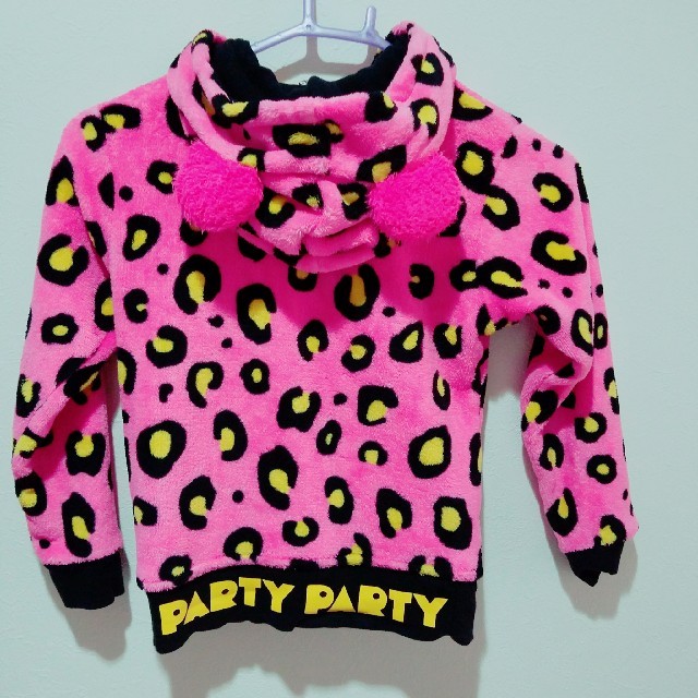 PARTYPARTY(パーティーパーティー)の~11/2.Noa様専用☆PARTYPARTY　耳付もこもこパーカー キッズ/ベビー/マタニティのベビー服(~85cm)(ジャケット/コート)の商品写真