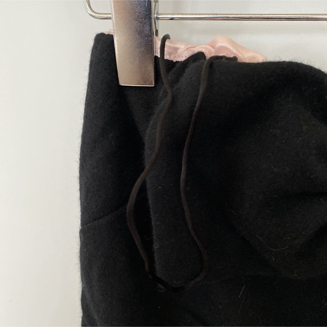 me & me couture(ミーアンドミークチュール)のme ミーアンドミークチュール　オールインワン　サロペット　M 秋冬素材　黒 レディースのパンツ(オールインワン)の商品写真