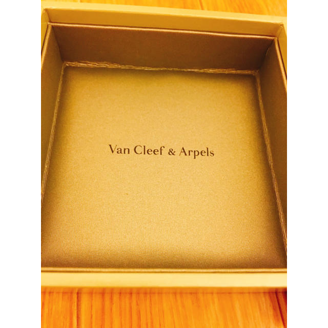Van Cleef & Arpels(ヴァンクリーフアンドアーペル)のヴァンクリーフ ネックレスの箱 その他のその他(その他)の商品写真