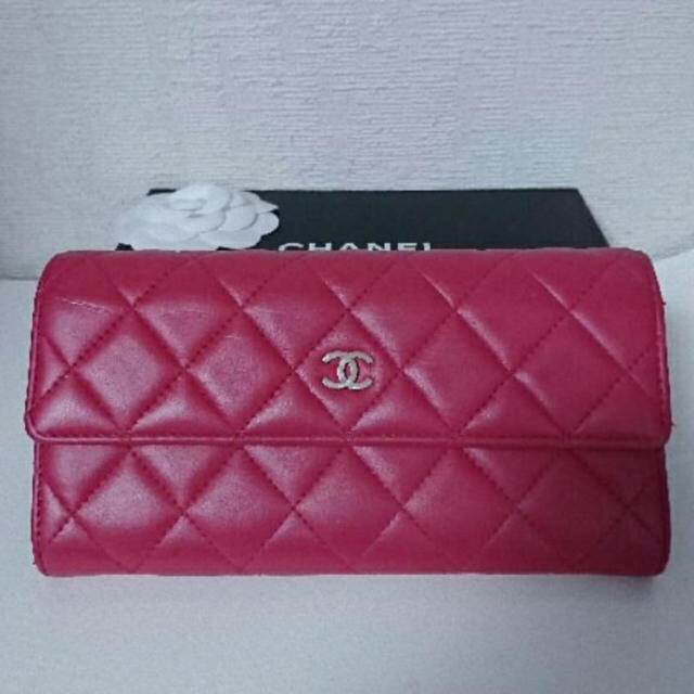 CHANEL(シャネル)の【かなやん さま専用】シャネル 長財布 マトラッセ ピンク レディースのファッション小物(財布)の商品写真