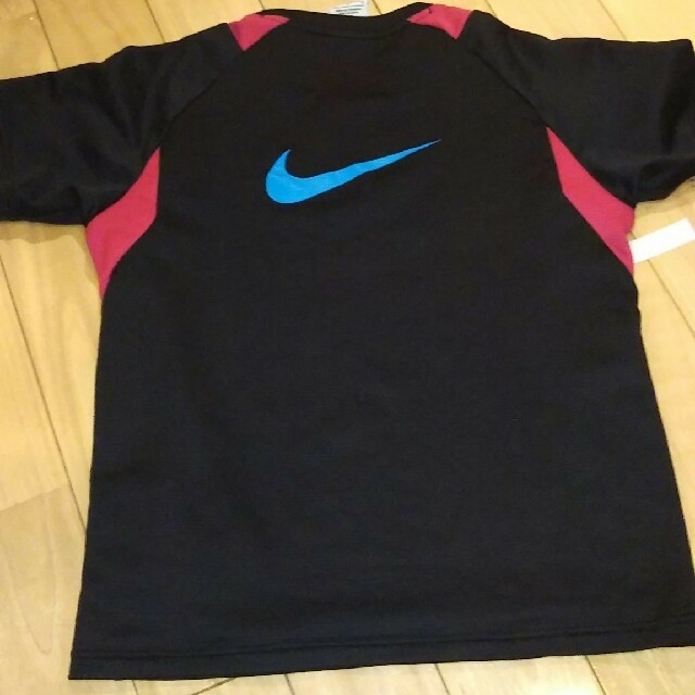 NIKE(ナイキ)のKSカンパニーさん専用☆ナイキドライT-shirt レディースのトップス(Tシャツ(半袖/袖なし))の商品写真