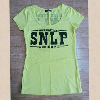 スキニーリップ(Skinny Lip)のSkinny Lip　ロゴＴシャツ(Tシャツ(半袖/袖なし))