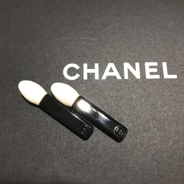 CHANEL(シャネル)のCHANEL アイシャドウ チップ コスメ/美容のベースメイク/化粧品(アイシャドウ)の商品写真
