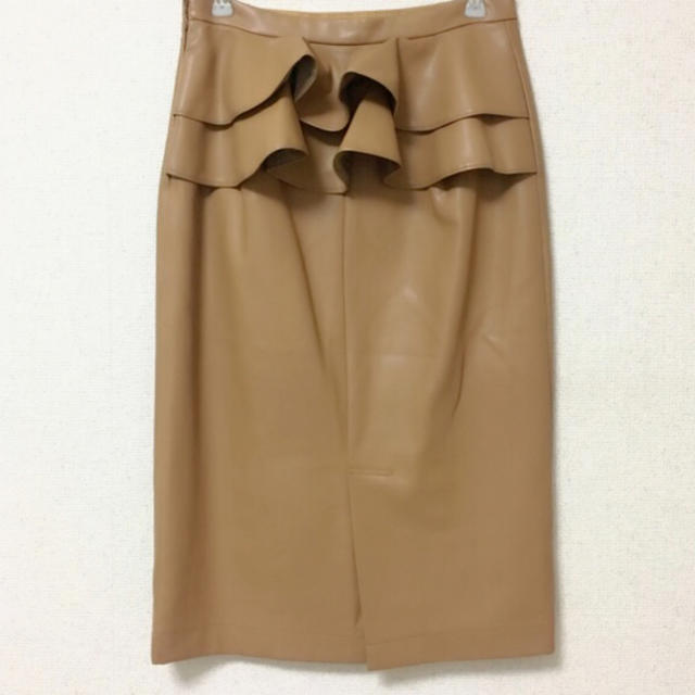 GRACE CONTINENTAL(グレースコンチネンタル)のグレース♡バックフリルスカート レディースのスカート(ひざ丈スカート)の商品写真