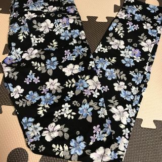 イング(INGNI)のINGNI イング 花柄パンツ(チノパン)