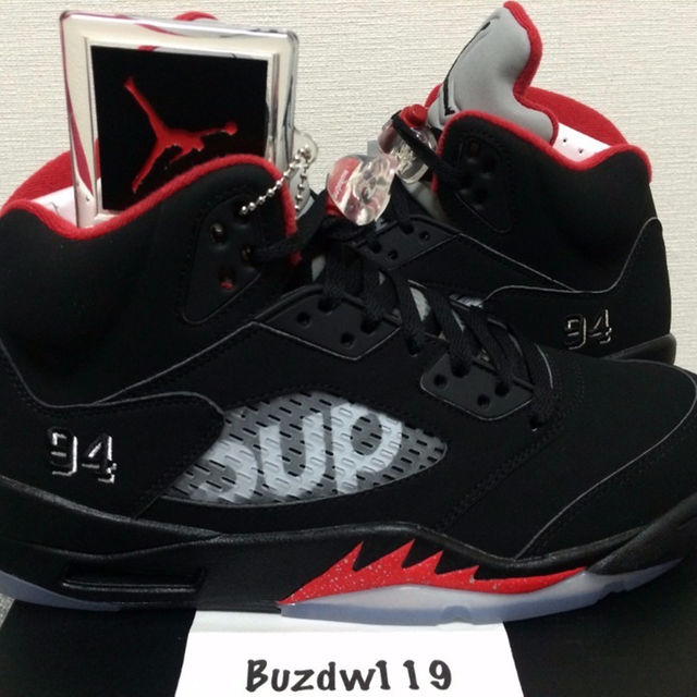 Supreme(シュプリーム)のレアSupreme Nike air jordan 5 retro 27.5 黒 メンズの靴/シューズ(スニーカー)の商品写真