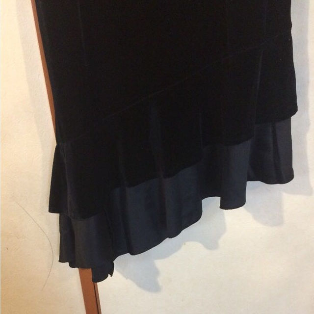 COMME CA ISM(コムサイズム)の新品 タグ付 コムサ スカート レディースのスカート(ひざ丈スカート)の商品写真