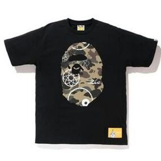 アベイシングエイプ(A BATHING APE)のAPE futura コラボTｼｬﾂ Mサイズ 新品未使用 最終(その他)