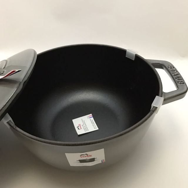 mai様　ご専用　staub Wa-NABE Sサイズ グレー インテリア/住まい/日用品のキッチン/食器(調理道具/製菓道具)の商品写真