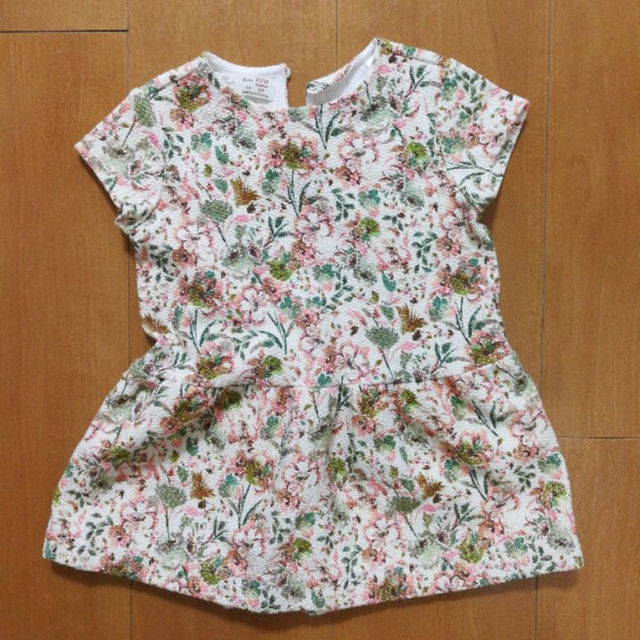 ZARA KIDS(ザラキッズ)のZARA　ベビー　ワンピース　サイズ86 キッズ/ベビー/マタニティのベビー服(~85cm)(ワンピース)の商品写真