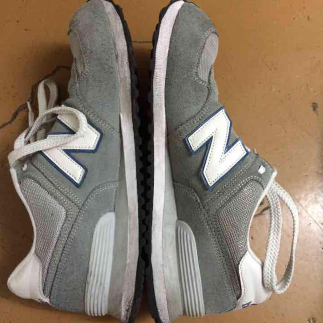 New Balance(ニューバランス)のニューバランス グレー 574 メンズの靴/シューズ(スニーカー)の商品写真