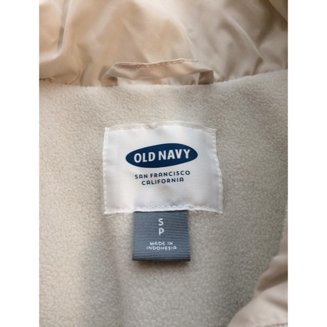 Old Navy(オールドネイビー)のOLDNAVY オフホワイトダウン レディースのジャケット/アウター(ダウンベスト)の商品写真