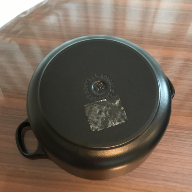 LE CREUSET(ルクルーゼ)の一度使用  ル・クルーゼ 正規品 黒 ブラック 鍋 ルクルーゼ インテリア/住まい/日用品のキッチン/食器(鍋/フライパン)の商品写真