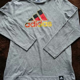 アディダス(adidas)のadidas☆長Tシャツ☆140cm(Tシャツ/カットソー)