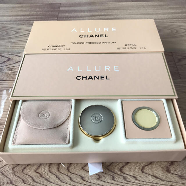 CHANEL アリュール テンダー プレスト パフューム