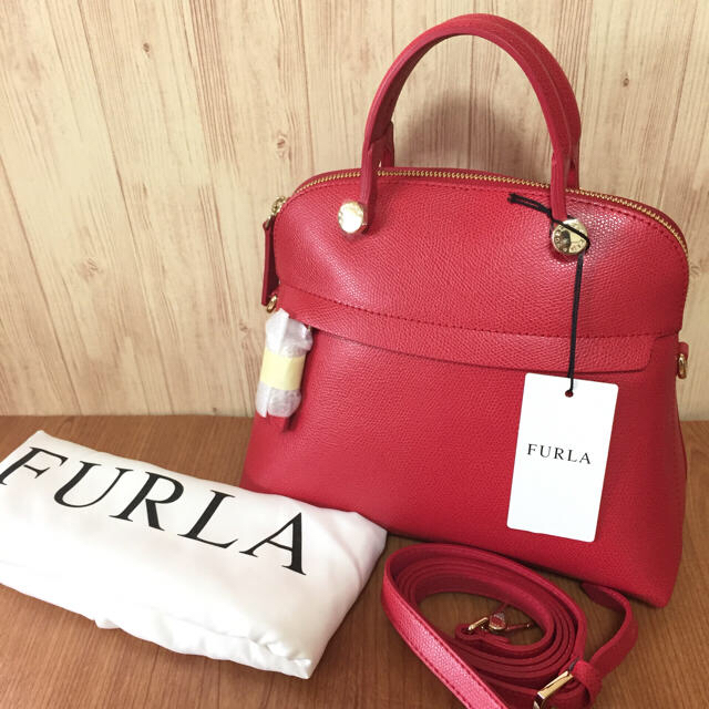 新品　FURLA パイパー