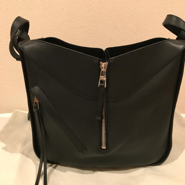 LOEWE(ロエベ)のりな様専用 LOEWE（ロエベ）ハンモック スモール バッグ  レディースのバッグ(ハンドバッグ)の商品写真