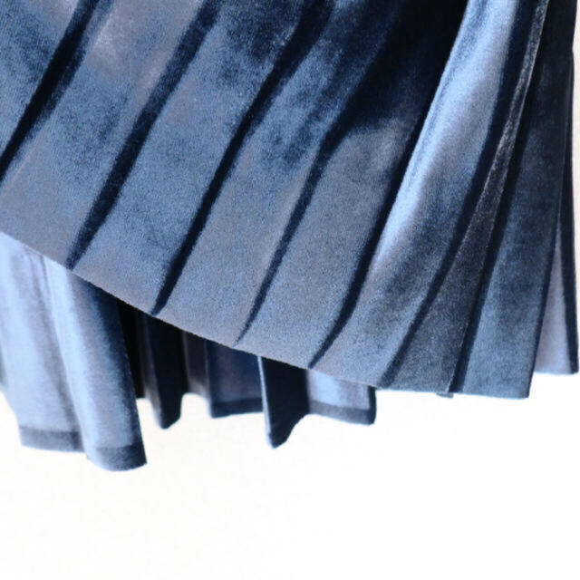 UNITED ARROWS(ユナイテッドアローズ)の再入荷♡プリーツスカート　レトロブルー　 レディースのスカート(ひざ丈スカート)の商品写真