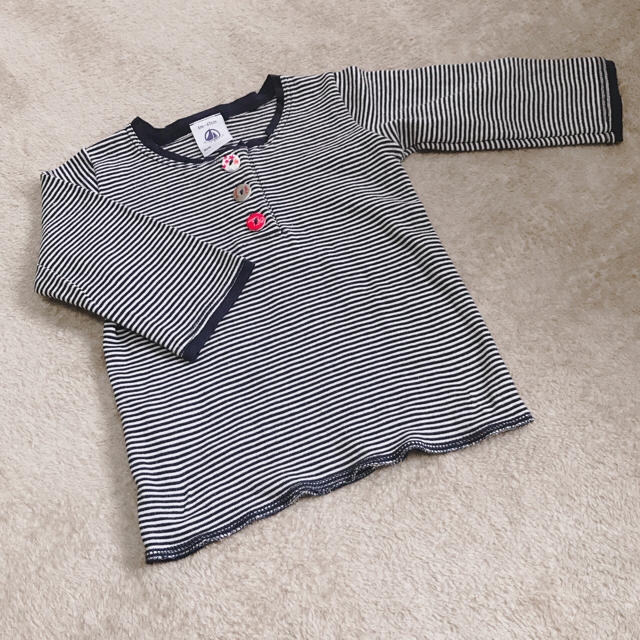 PETIT BATEAU(プチバトー)のプチバトー トップス キッズ/ベビー/マタニティのベビー服(~85cm)(シャツ/カットソー)の商品写真