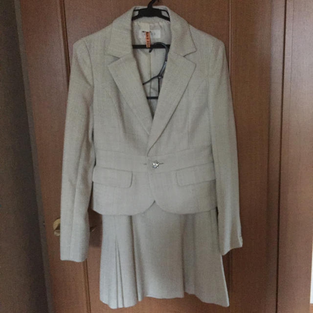 anySiS(エニィスィス)のany sis  白スーツ arinco122さん専用 レディースのフォーマル/ドレス(スーツ)の商品写真