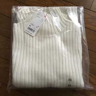 ユニクロ(UNIQLO)のエムエー様専用 UNIQLO リブモックネックセーター 白(ニット/セーター)