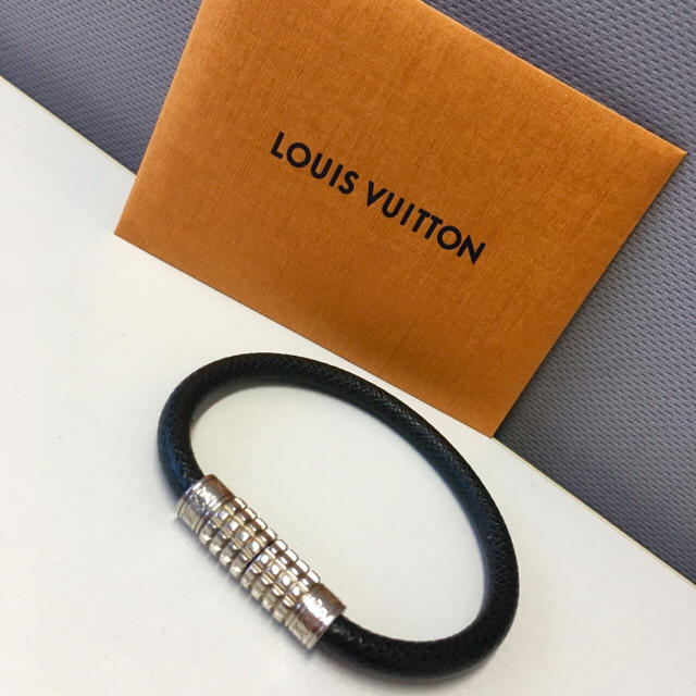 LOUIS VUITTON(ルイヴィトン)のヴィトン正規品⭐ディジット タイガ ブレスレット⭐ メンズのアクセサリー(ブレスレット)の商品写真