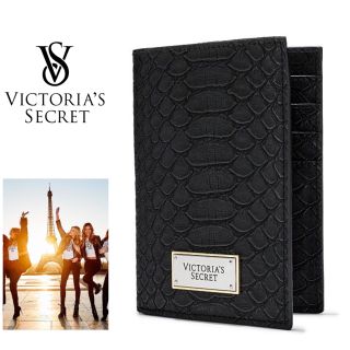 ヴィクトリアズシークレット(Victoria's Secret)の2017 ★ ヴィクトリアシークレット パスポート カバー ケース ✨ 新品(旅行用品)