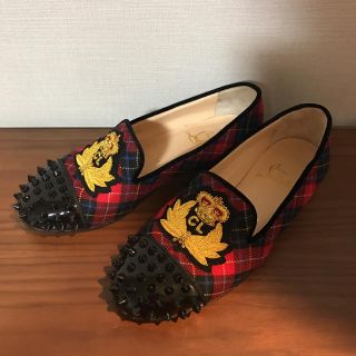 クリスチャンルブタン(Christian Louboutin)の美品クリスチャンルブタンチェックスリッポンスパイクローファー35ハーフ(ローファー/革靴)