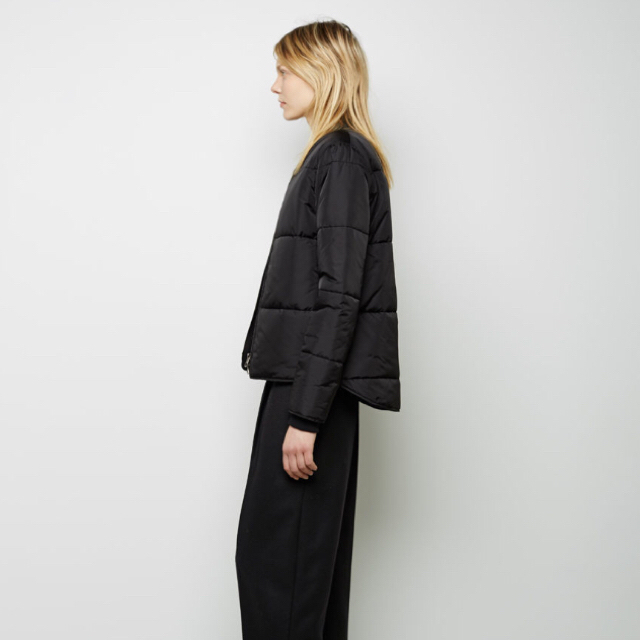 ACNE(アクネ)のikuchan様専用 Acne studios SOPHIA PUW15 レディースのジャケット/アウター(ナイロンジャケット)の商品写真