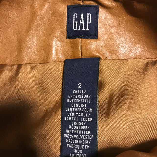 GAP(ギャップ)のGAP フェイクレザーミニスカート レディースのスカート(ミニスカート)の商品写真