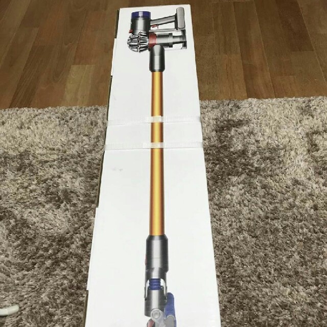 Dyson(ダイソン)のダイソンV8 fluffy SV10FF2 スマホ/家電/カメラの生活家電(掃除機)の商品写真