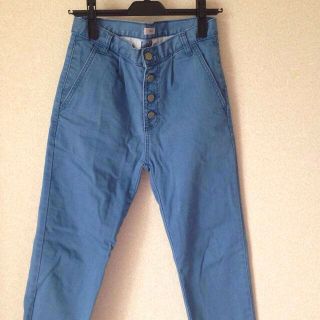 フラワー(flower)のstitched denim pants(カジュアルパンツ)