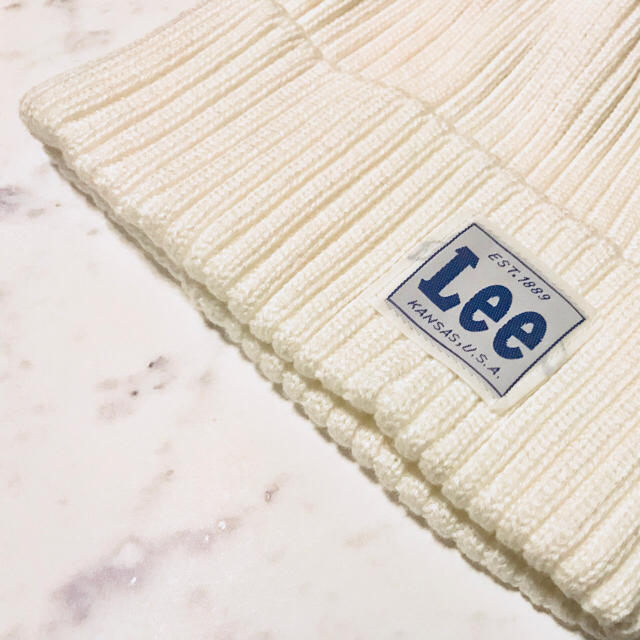 Lee(リー)のLee ニット帽 白 レディースの帽子(ニット帽/ビーニー)の商品写真