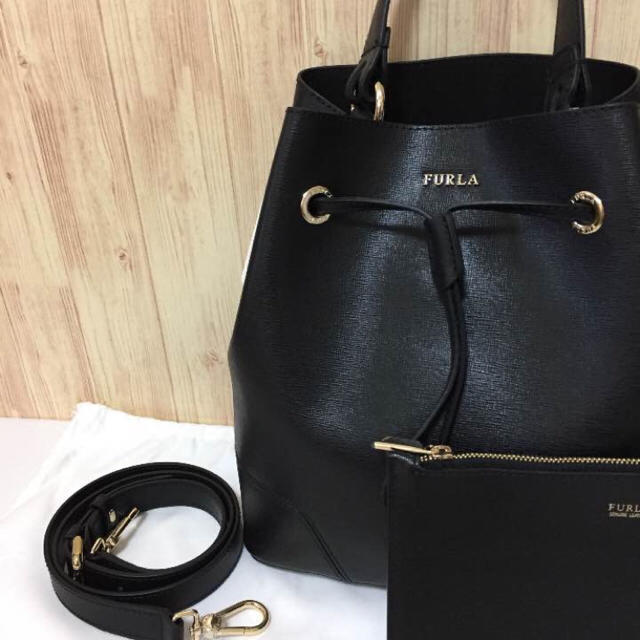 Furla(フルラ)の大人気☆ フルラ ステイシー バケツ ショルダーバッグ 新品☆ ブラック レディースのバッグ(ショルダーバッグ)の商品写真