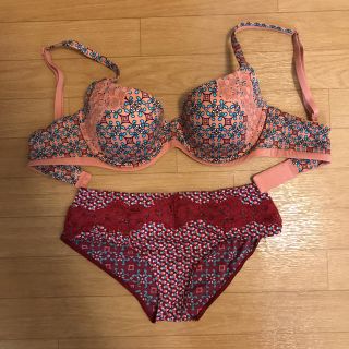 ヴィクトリアズシークレット(Victoria's Secret)のVICTORIA'S SECRET ブラSET(ブラ&ショーツセット)