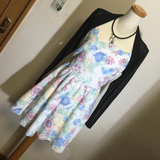 ダズリン(dazzlin)のdazzlin 花柄 ワンピース S 美品(ミニワンピース)