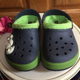 クロックス(crocs)の最終値下❣️crocsクロックバンド♡マンモスキッズNVY×GRN19ジビッツ付(サンダル)