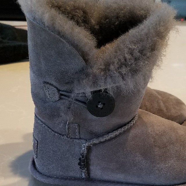 UGG(アグ)の38様専用 キッズ/ベビー/マタニティのキッズ靴/シューズ(15cm~)(ブーツ)の商品写真