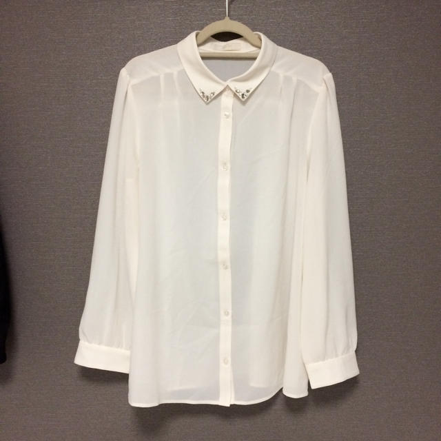 anySiS(エニィスィス)の襟ビジューとろみシャツ レディースのトップス(シャツ/ブラウス(長袖/七分))の商品写真