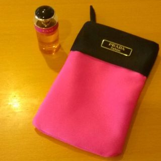 プラダ(PRADA)の☆美品 プラダミニ香水&ポーチ(ポーチ)