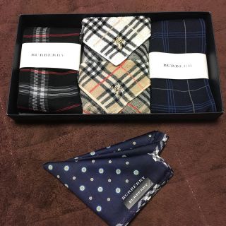 バーバリー(BURBERRY)ののりのり様専用 新品未使用 バーバリー ハンカチ 靴下セット(ソックス)